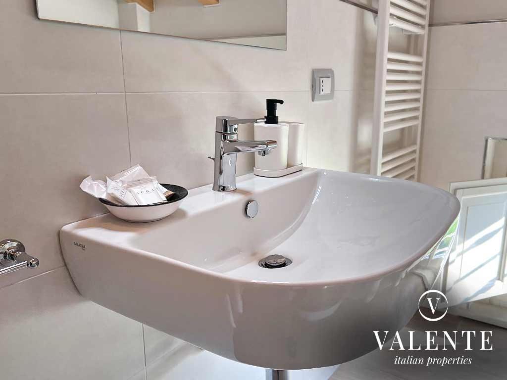 Villa Valente - Apartments คาปานโนริ ภายนอก รูปภาพ